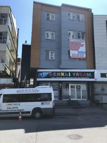 Rehabilitasyon Merkezi - Özel Renkli Yaşam Özel Eğitim ve Rehabilitasyon Merkezi