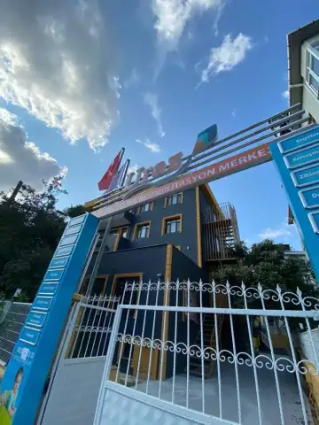 Uraz Özel Eğitim ve Rehabilitasyon Merkezi - Özel Eğitim ve Gelişim Merkezi - İstanbul