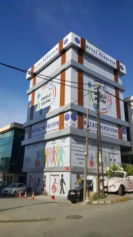 Kandilli Beyaz Merdiven Özel Eğitim Ve Rehabilitasyon Merkezi - Özel Eğitim ve Gelişim Merkezi - İstanbul