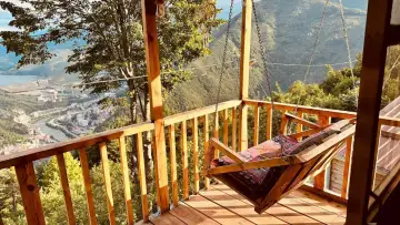 Huzur Tepe Bungalov Evleri ve Kahvaltı Salonu - Yaşlı Bakım Evi - Artvin