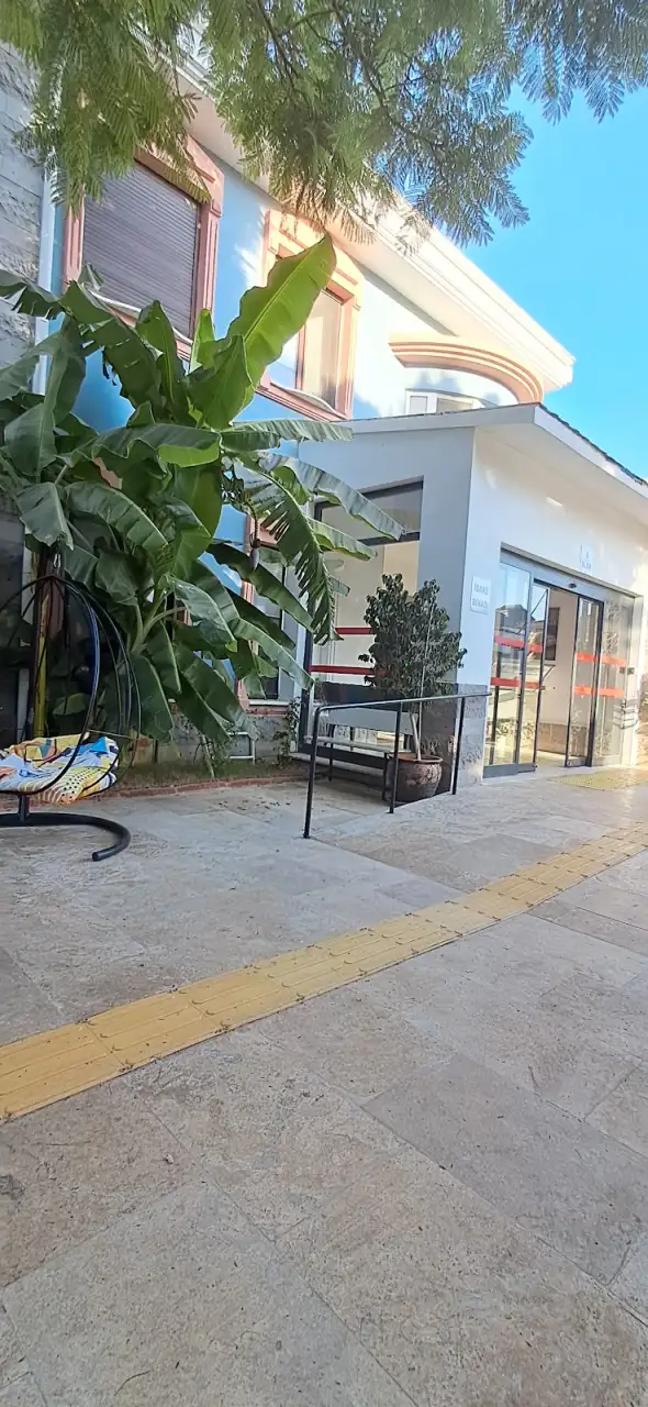 Özel Gül Huzurevi ve Yaşlı Bakım Merkezi Güzelbahçe Merkez