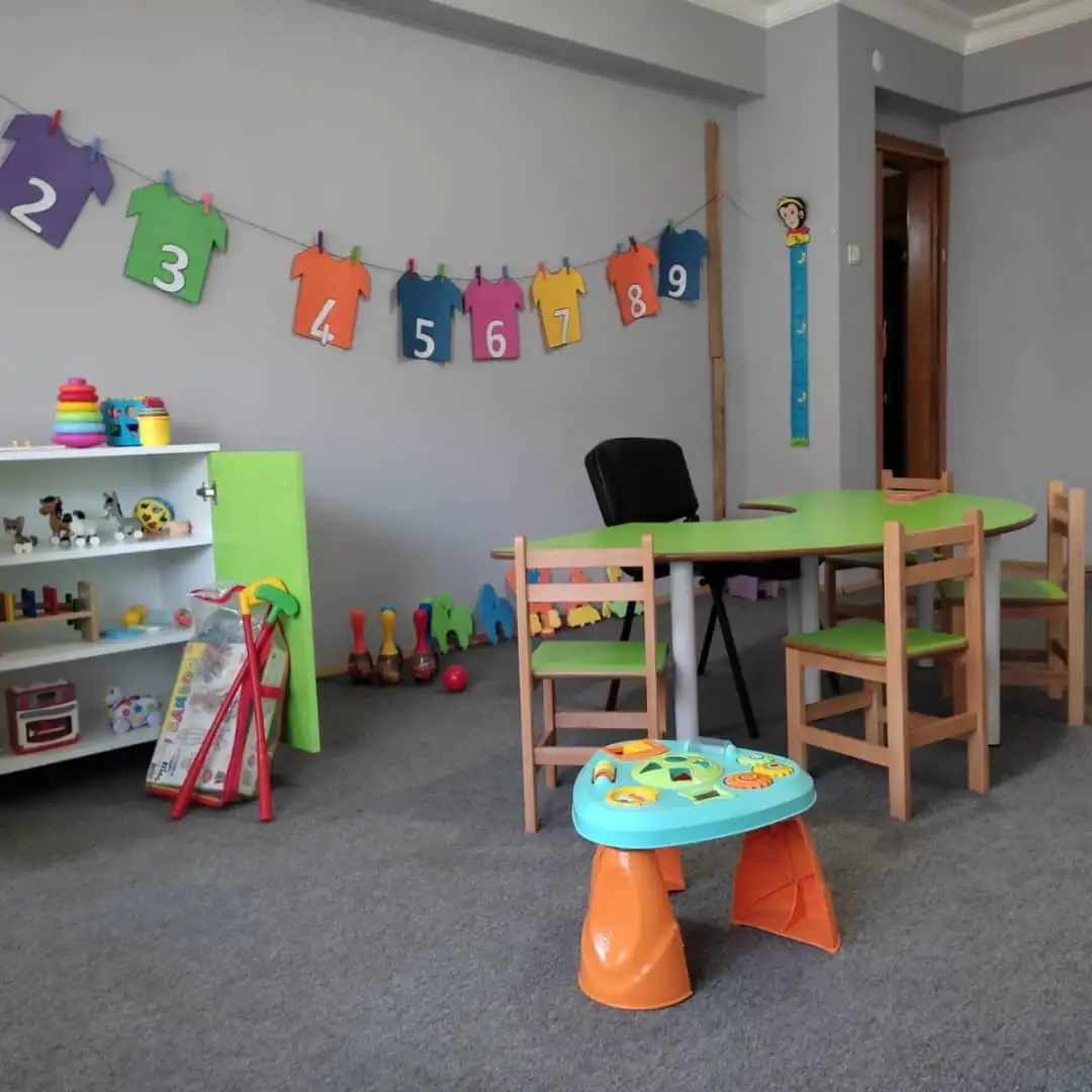 ÖZEL YENİMAHALLE MAVİ ÖZEL EĞİTİM VE REHABİLİTASYON MERKEZİ