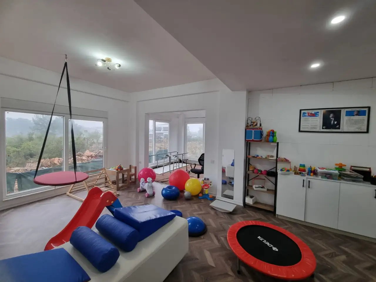 ÖZEL ANTALYA ÖZEL EĞİTİM VE REHABİLİTASYON MERKEZİ (DÖŞEMEALTI)