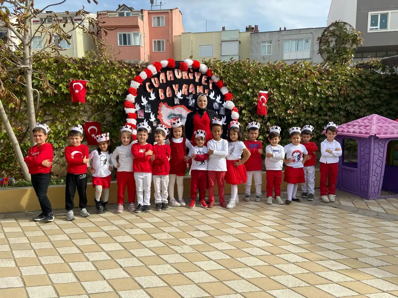 Bandırma Özel Çocuk Dünyası Kreşi - Çocuk Bakım Merkezi - Balıkesir