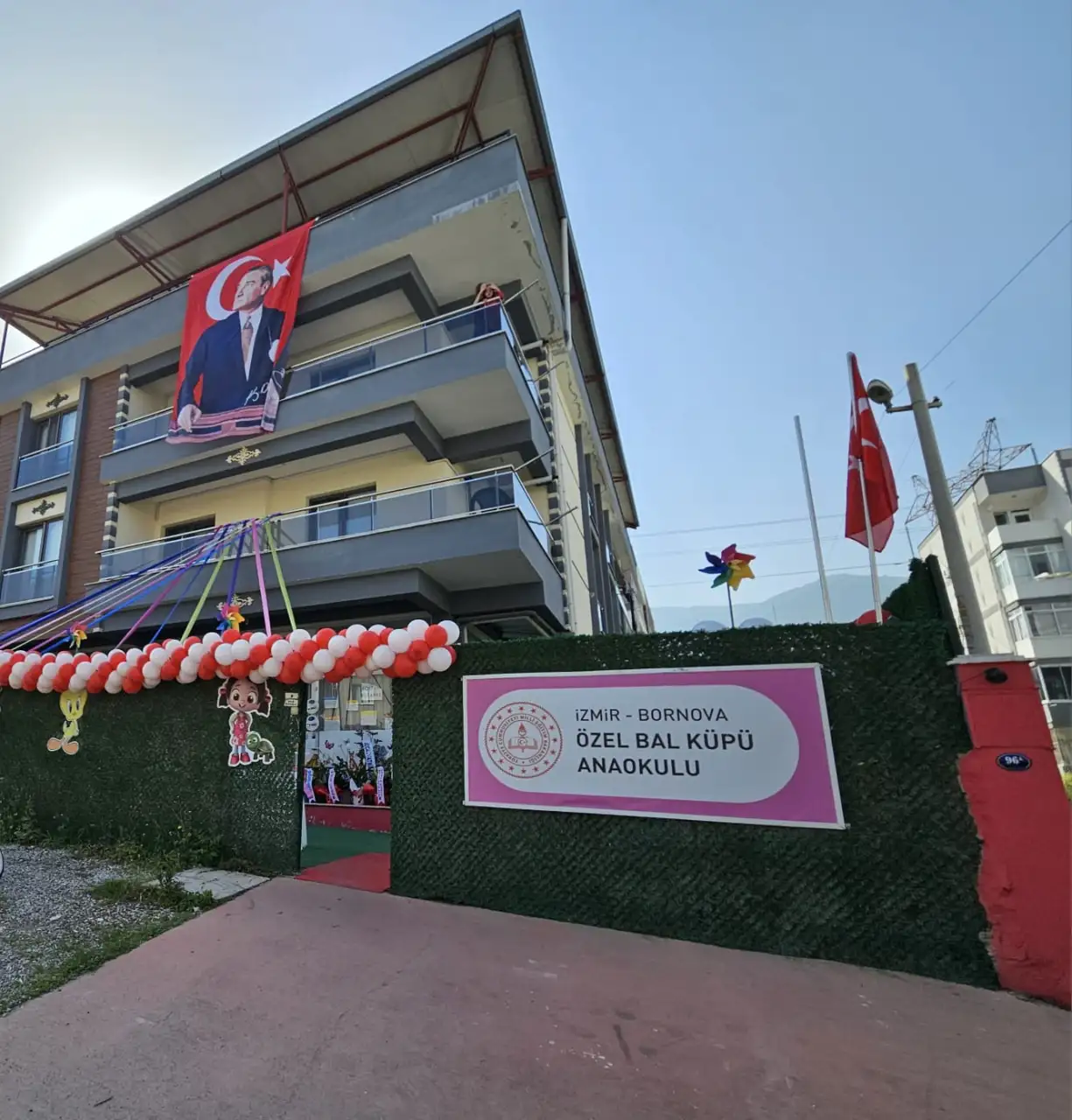 Özel Bal Küpü Anaokulu - Kreş ve Anaokulu - İzmir