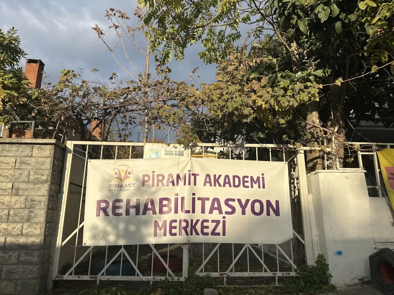 BAHÇELİEVLER PİRAMİT AKADEMİ ÖZEL EĞİTİM