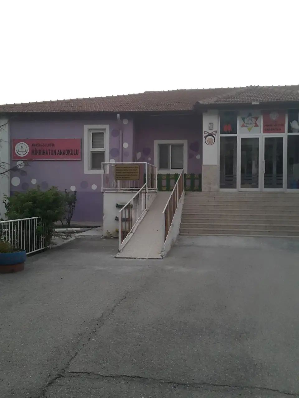 Minik Kalpler Kreş ve Gündüz Bakımevi