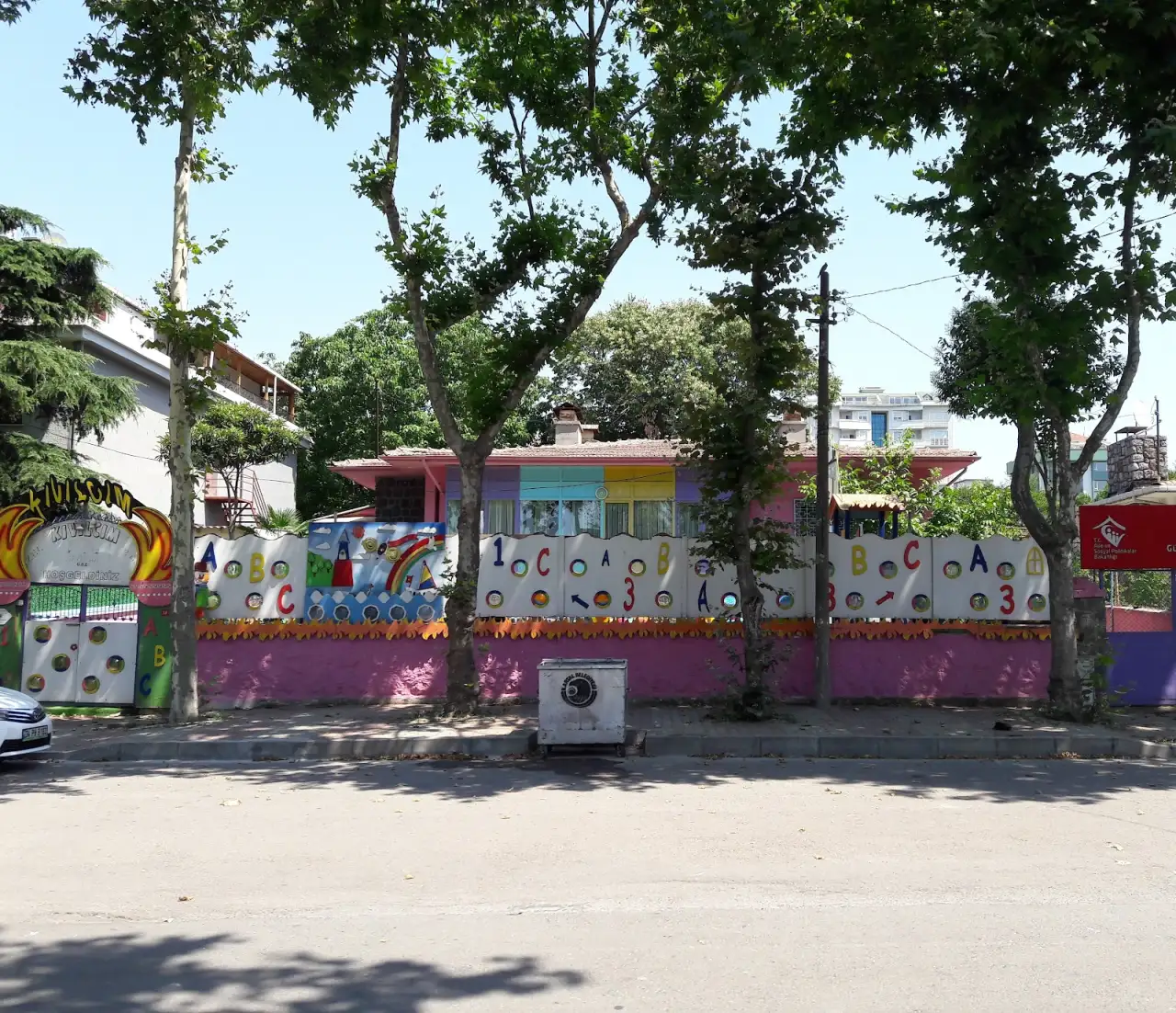 ÖZEL BİLGE MİNİK G.B.E. - Çocuk Bakım Merkezi - İstanbul