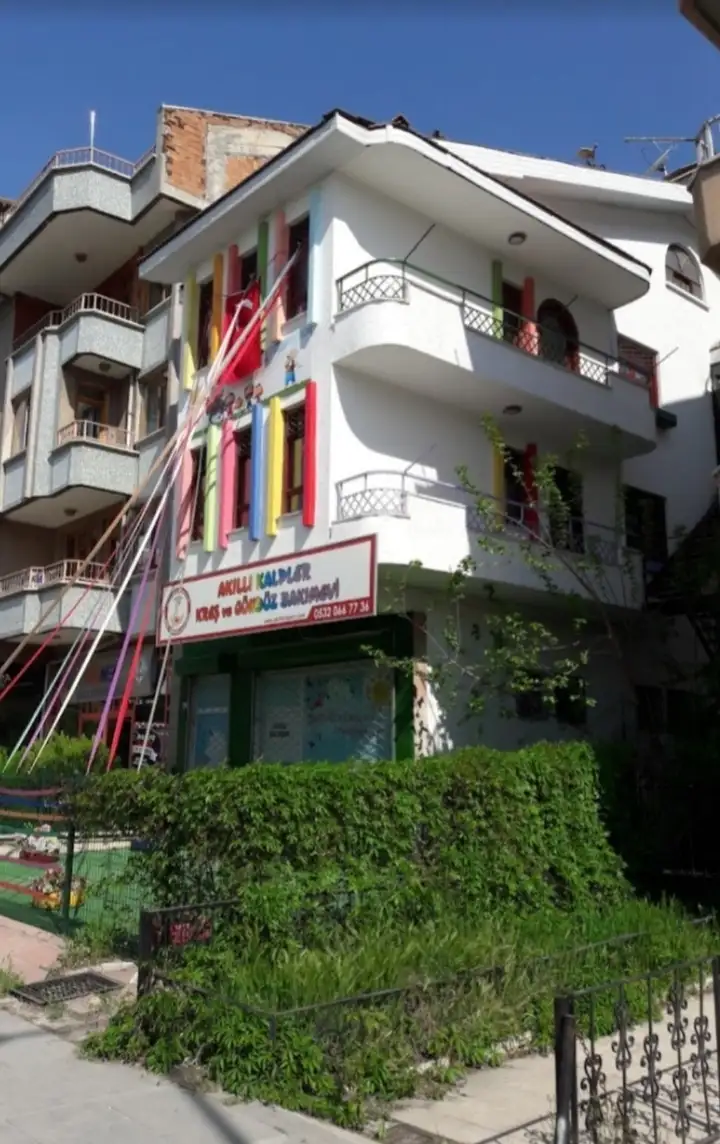 Akıllı Kalpler Kreş ve Gündüz Bakımevi