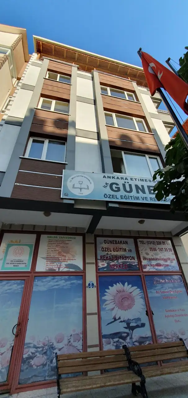 İlk Günebakan Özel Eğitim ve Rehabilitasyon Merkezi