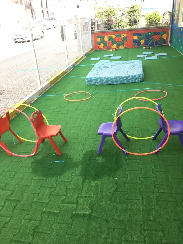 Minik Eşerler Kreş ve Gündüz Bakımevi