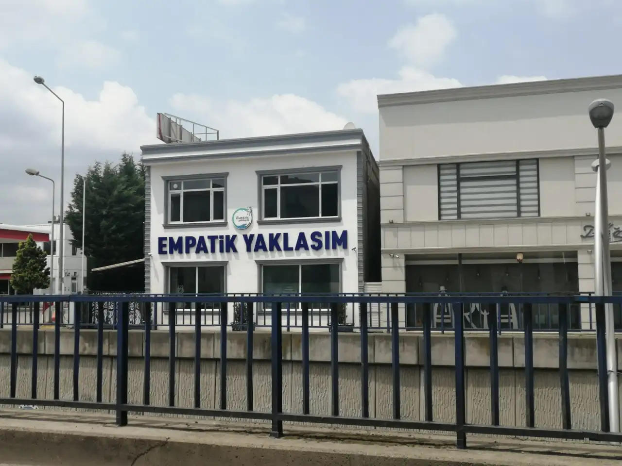 EMPATİK YAKLAŞIM