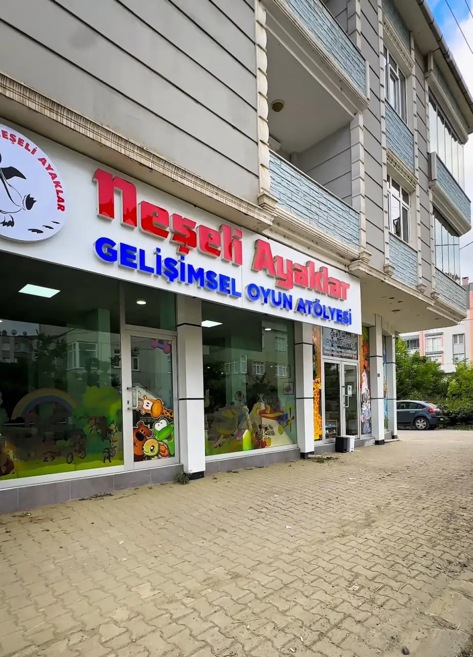 NEŞELİ AYAKLAR GELİŞİM OYUN ATÖLYESİ - Çocuk Bakım Merkezi - Samsun