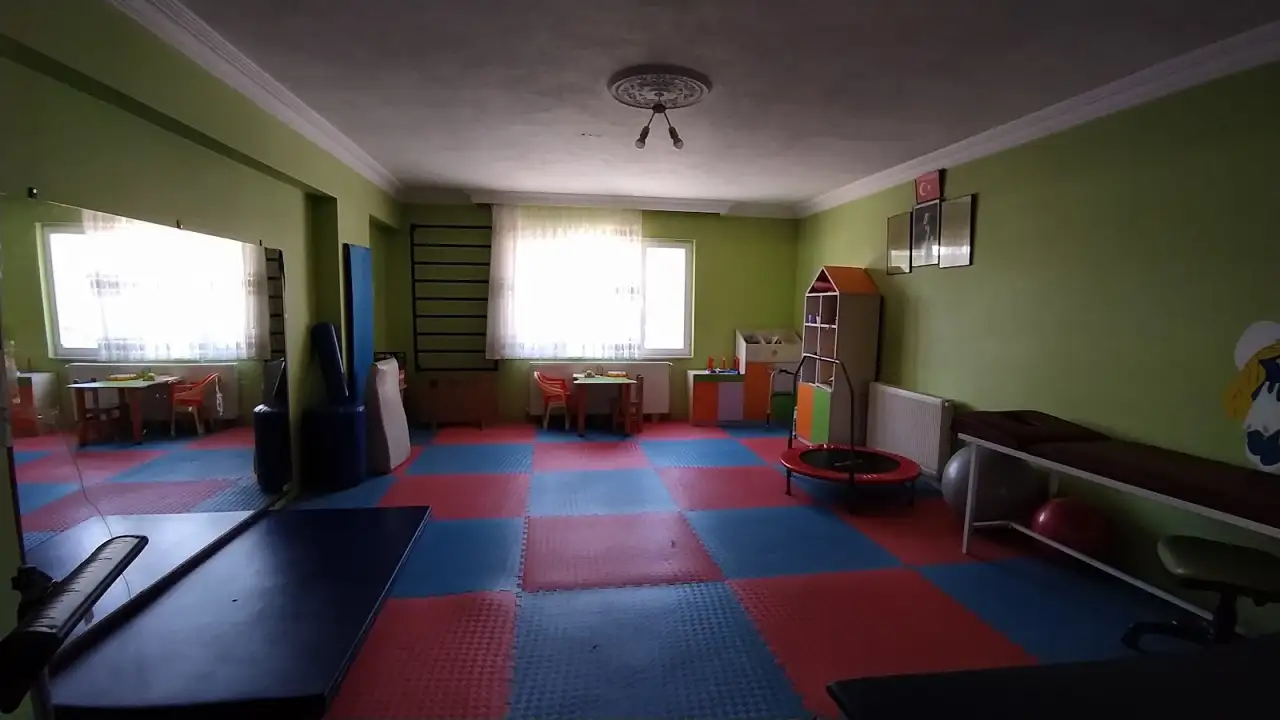 Özay Özel Eğitim Ve Rehabilitasyon Merkezi