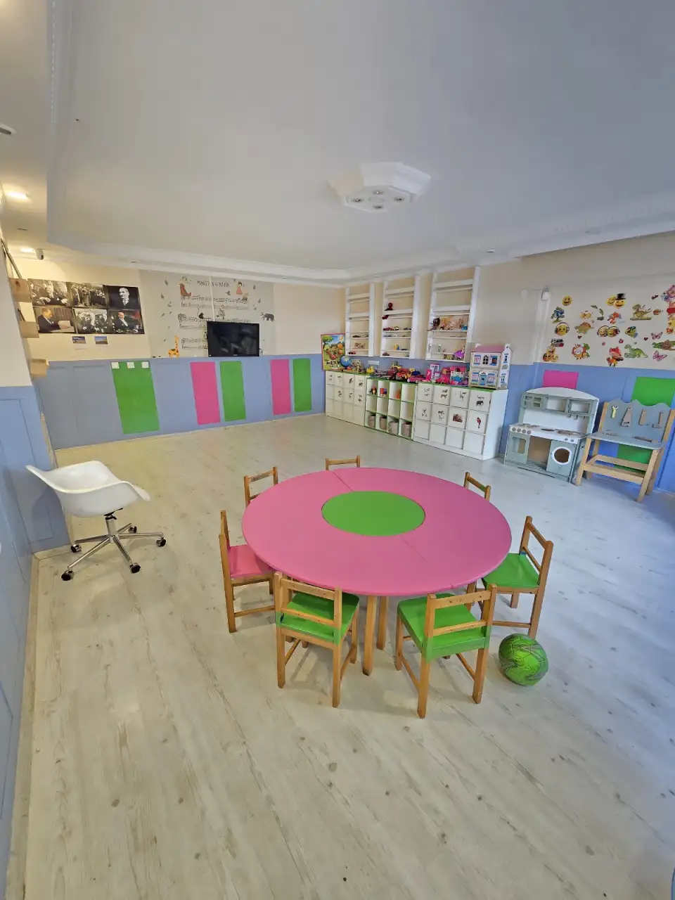 Özel Parlayan Minikler Anaokulu - Kreş ve Anaokulu - İstanbul