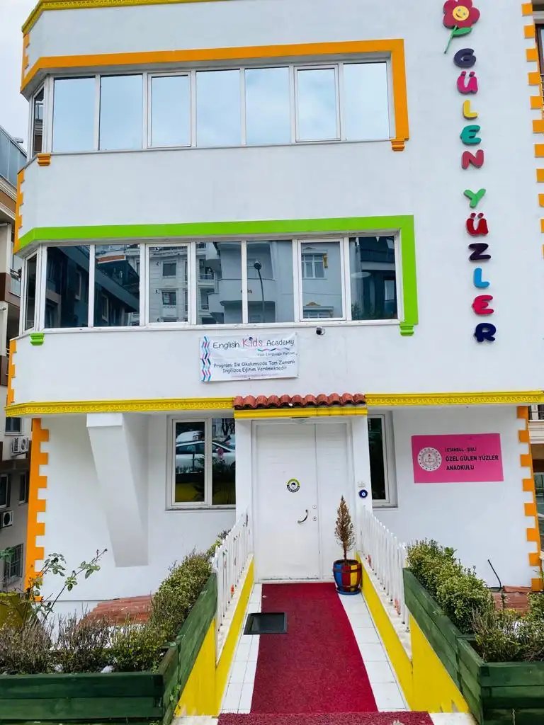 Gülen Yüzler Anaokulu